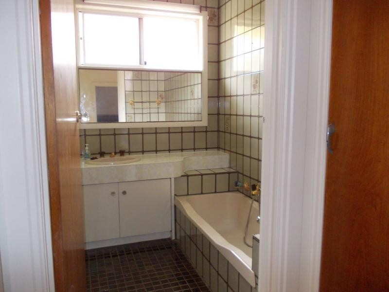 1/50 Balmoral Avenue, Springvale VIC 3171