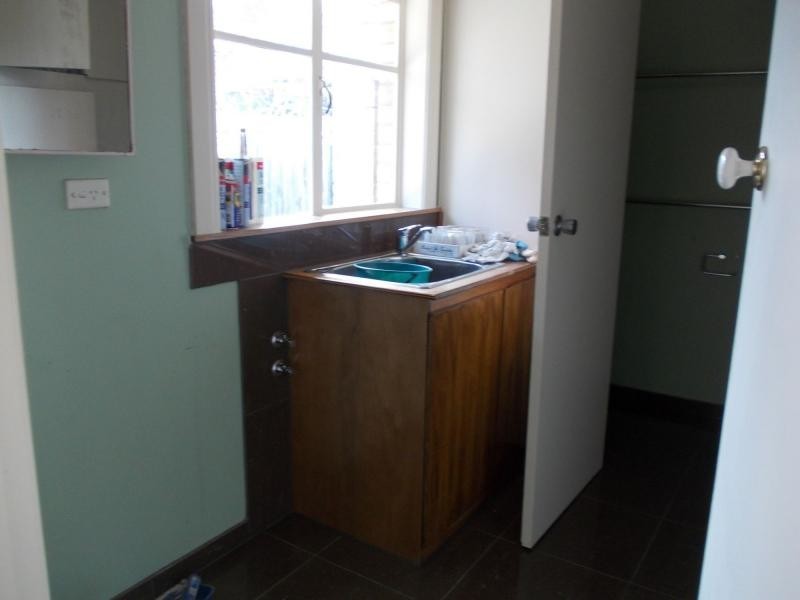 1/50 Balmoral Avenue, Springvale VIC 3171