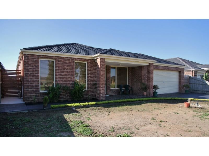 9 Daphne Court, Pakenham VIC 3810