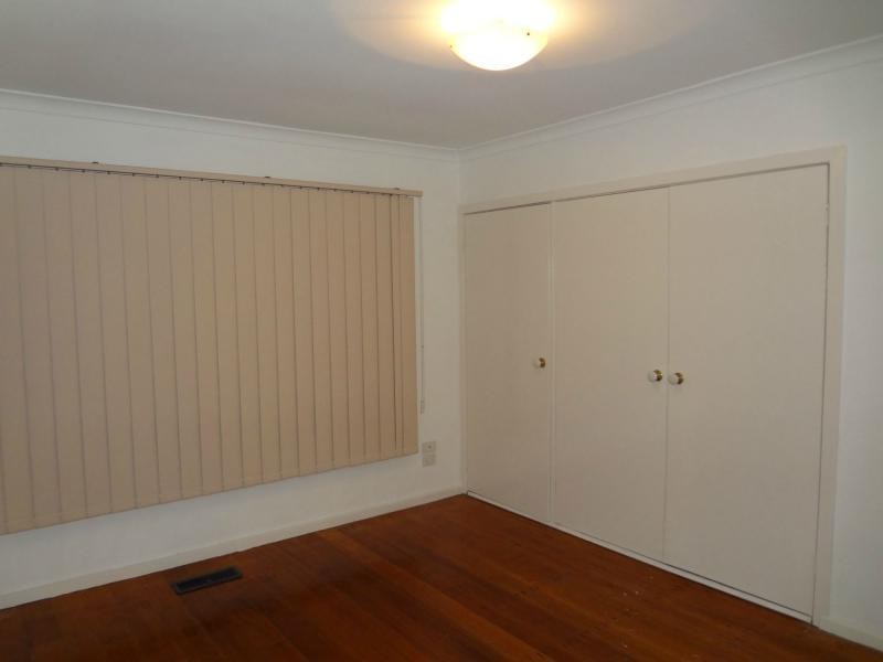 50 Rosslyn Avenue, Seaford VIC 3198