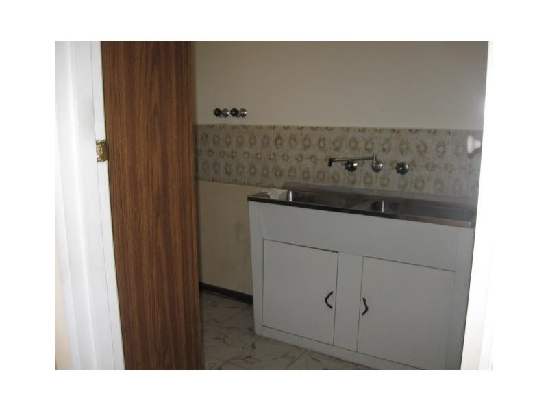 30 Balmoral Avenue, Springvale VIC 3171