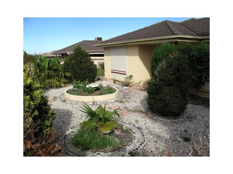 15 Jessica Drive North, Hampton Park VIC 3976