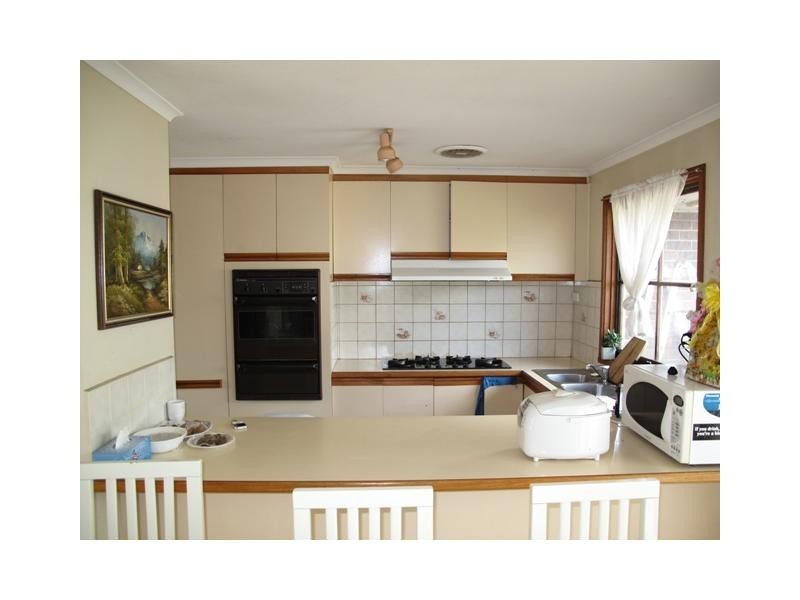 2 East Court, Keysborough VIC 3173