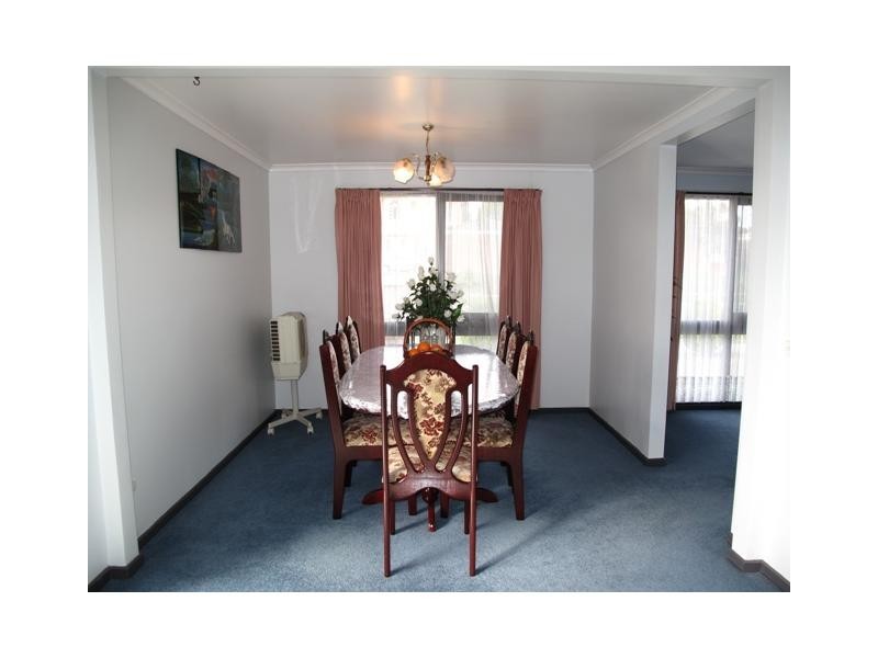 90 Eildon Drive, Rowville VIC 3178