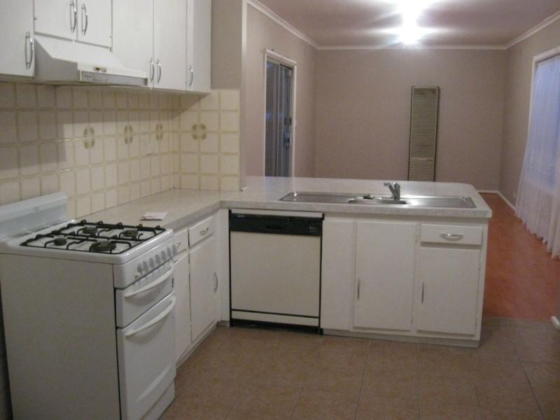 2 Sharon Road, Springvale South VIC 3172