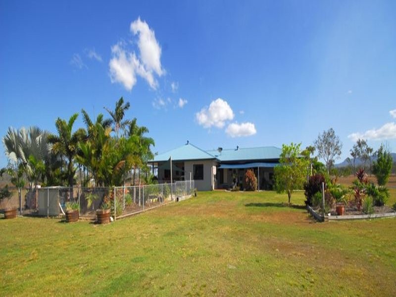 21 Woodfield Road, Rasmussen QLD 4815