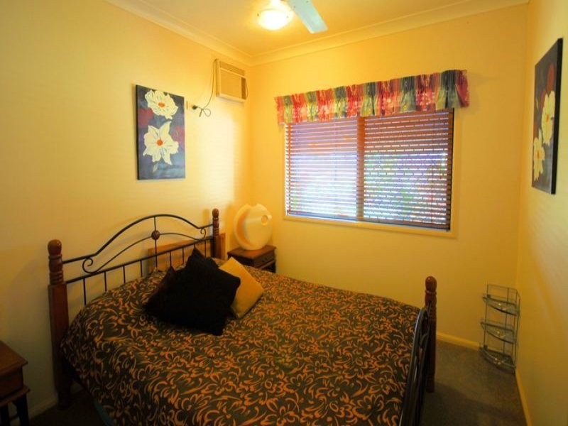 21 Woodfield Road, Rasmussen QLD 4815