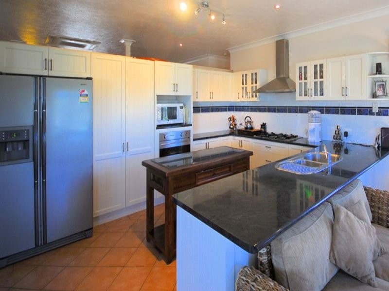 21 Woodfield Road, Rasmussen QLD 4815