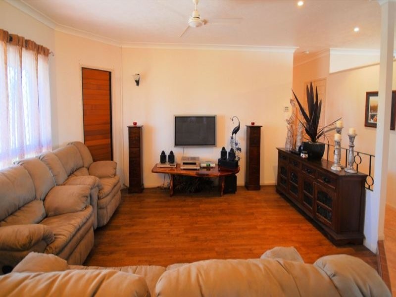 21 Woodfield Road, Rasmussen QLD 4815