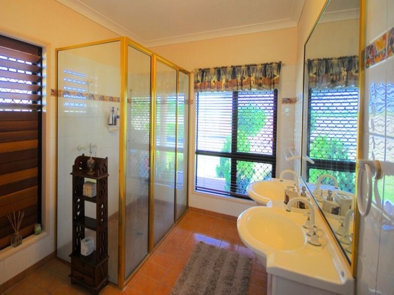 21 Woodfield Road, Rasmussen QLD 4815