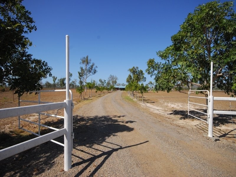 21 Woodfield Road, Rasmussen QLD 4815