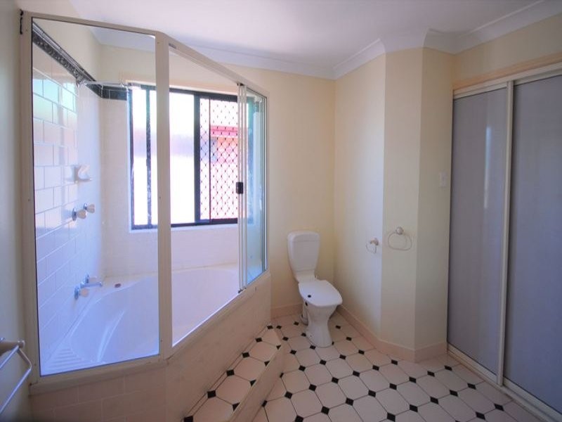 24 Belmont Park Avenue, Kirwan QLD 4817