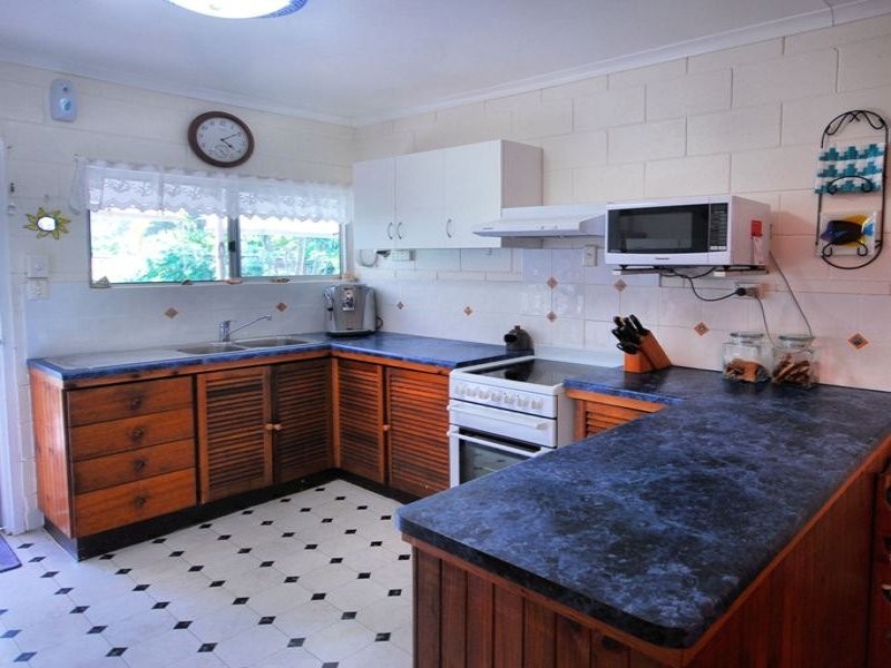 3 The Esplanade, Balgal Beach QLD 4816