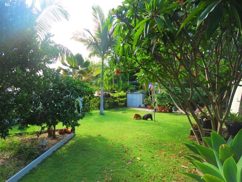 3 The Esplanade, Balgal Beach QLD 4816