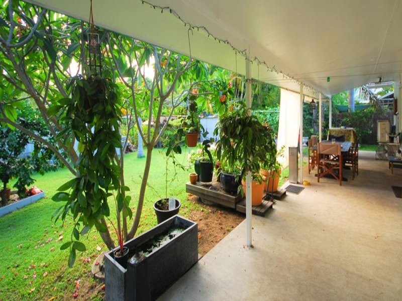 3 The Esplanade, Balgal Beach QLD 4816