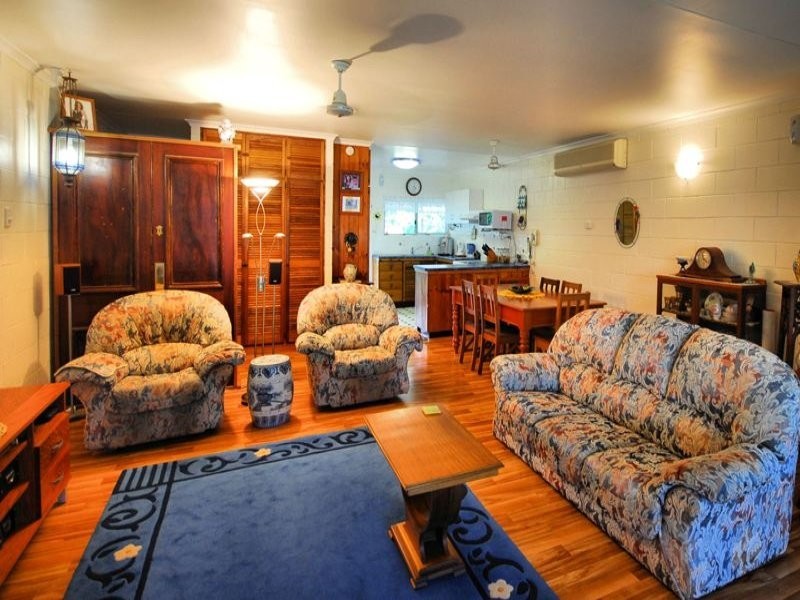 3 The Esplanade, Balgal Beach QLD 4816