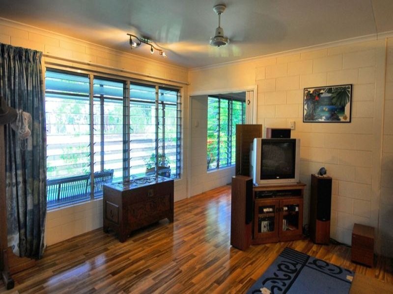 3 The Esplanade, Balgal Beach QLD 4816