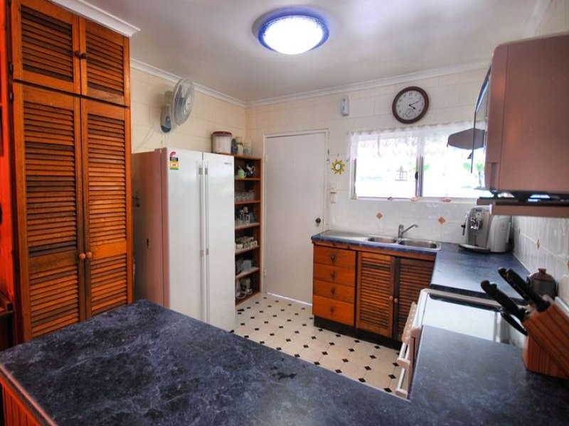 3 The Esplanade, Balgal Beach QLD 4816