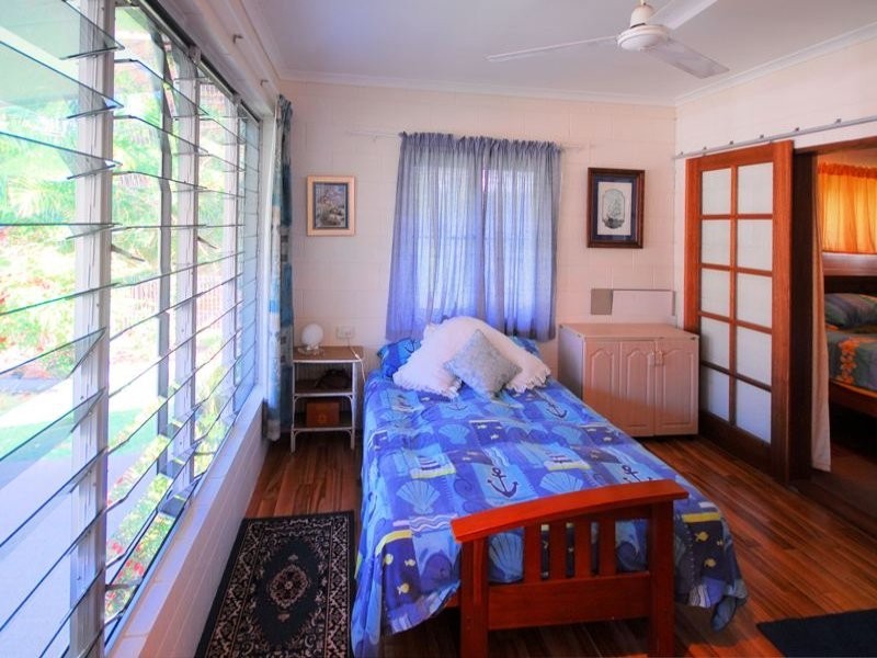 3 The Esplanade, Balgal Beach QLD 4816