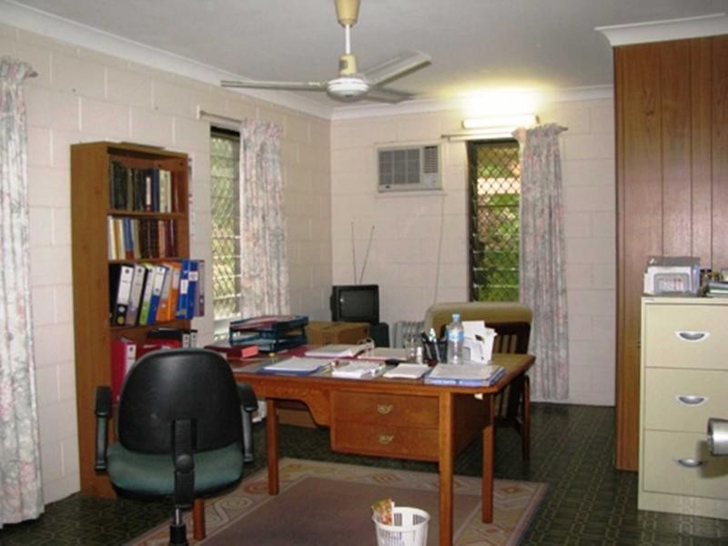 6 Keitley Street, Kirwan QLD 4817