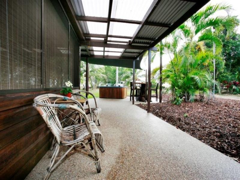 4 The Esplanade, Toolakea QLD 4818