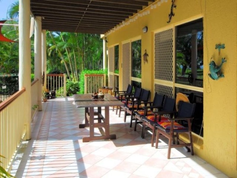 6 Pebble Beach Court, Balgal Beach QLD 4816