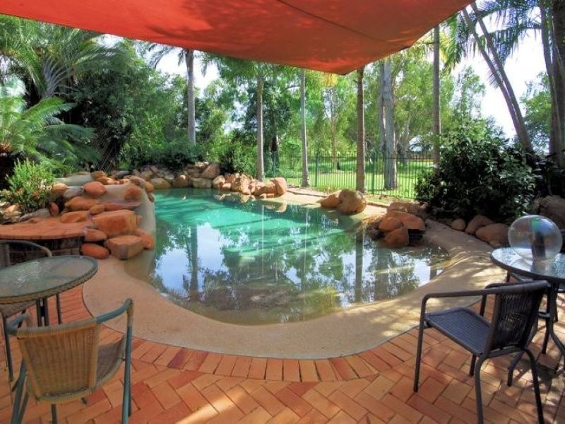 6 Pebble Beach Court, Balgal Beach QLD 4816