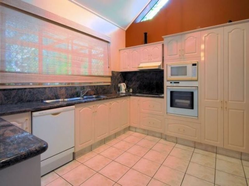 6 Pebble Beach Court, Balgal Beach QLD 4816