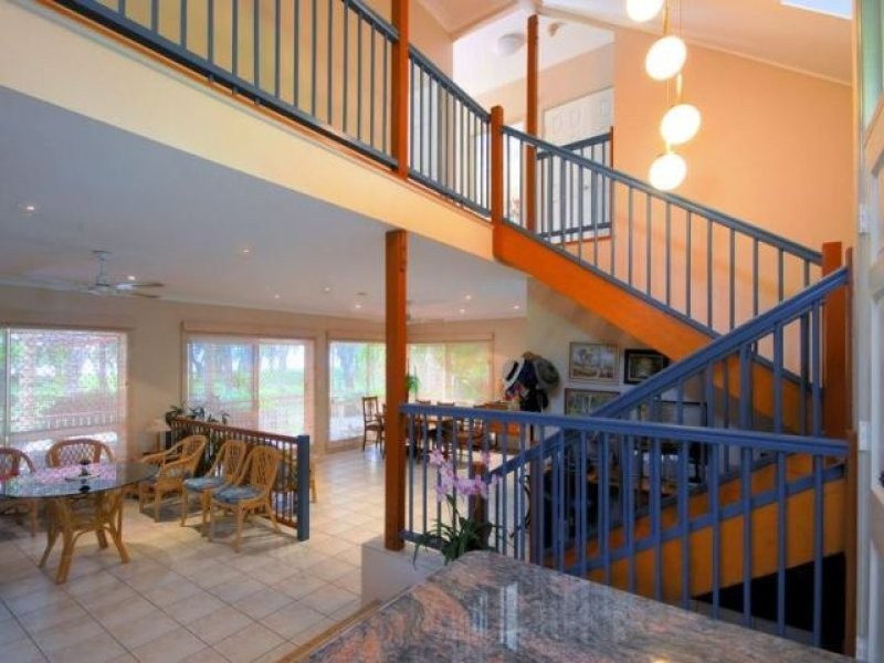 6 Pebble Beach Court, Balgal Beach QLD 4816