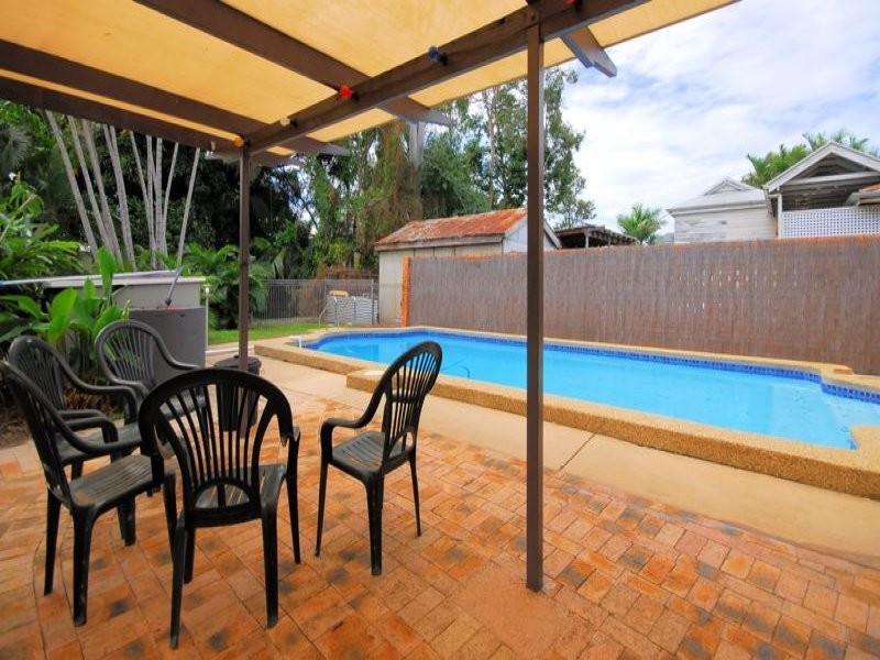 21 Philp Street, Hermit Park QLD 4812