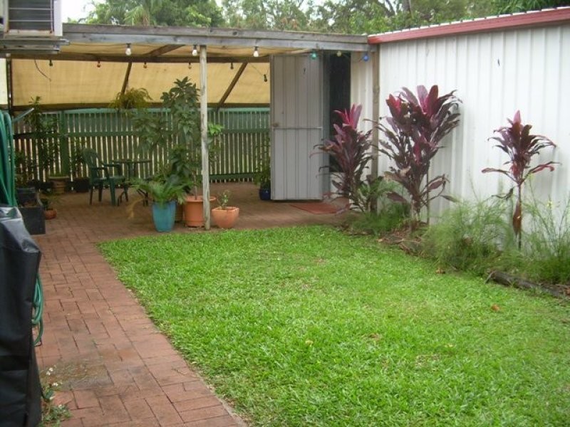 10 joshua, Bushland Beach QLD 4818