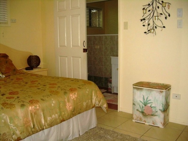 10 joshua, Bushland Beach QLD 4818