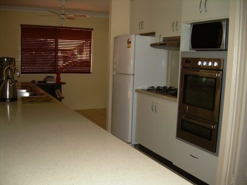 10 joshua, Bushland Beach QLD 4818