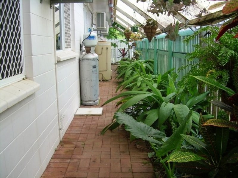 10 joshua, Bushland Beach QLD 4818