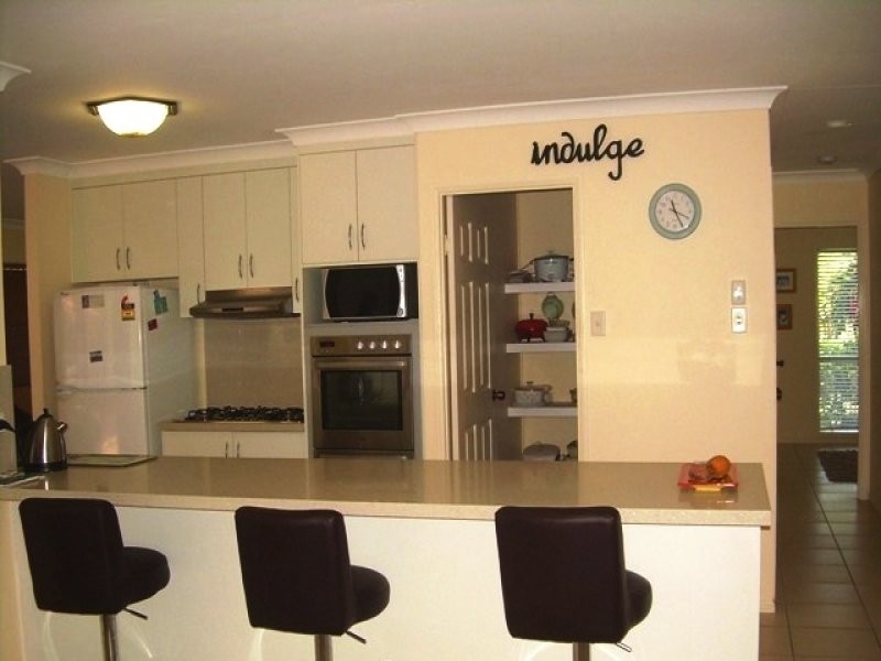 10 joshua, Bushland Beach QLD 4818