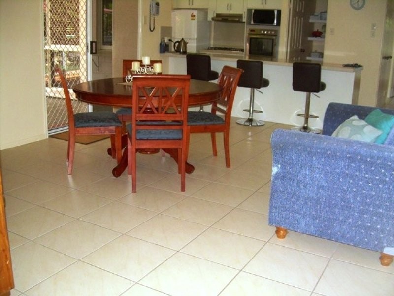 10 joshua, Bushland Beach QLD 4818