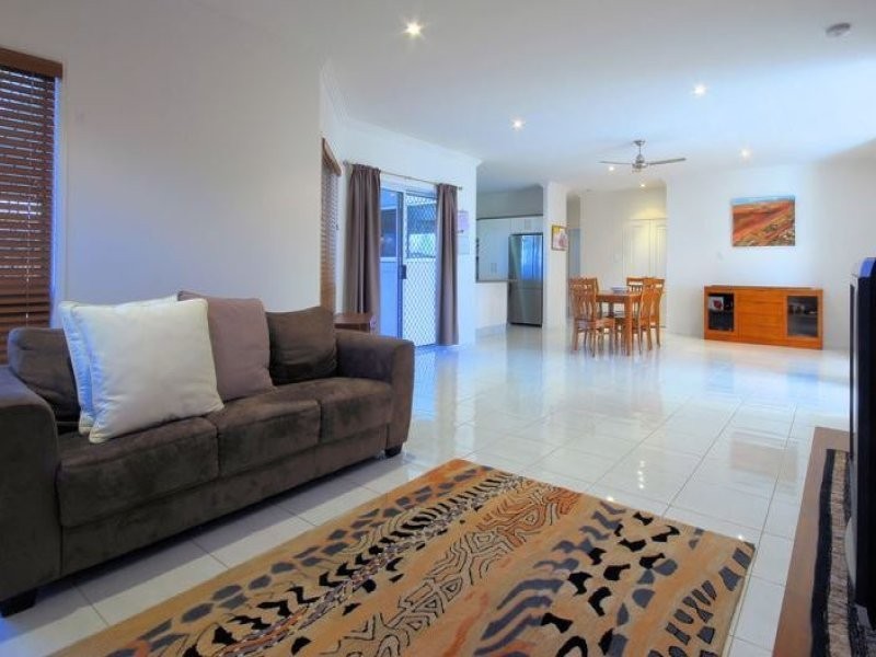 11 Keswick Street, Bushland Beach QLD 4818