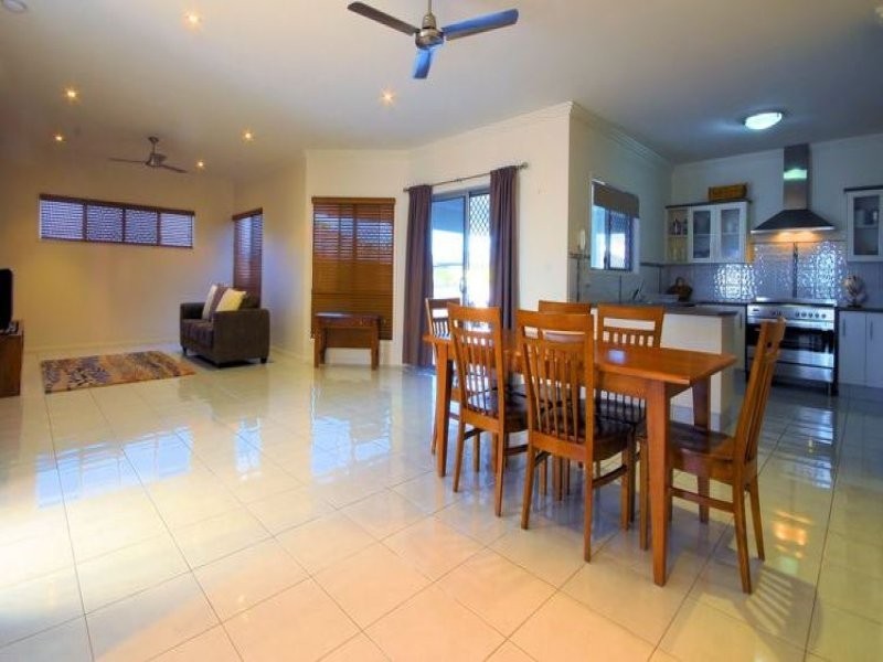 11 Keswick Street, Bushland Beach QLD 4818