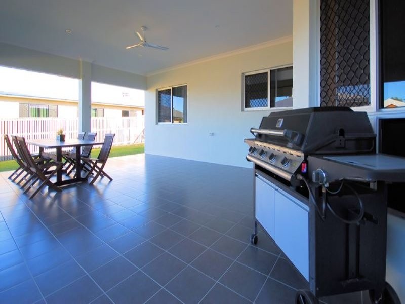 11 Keswick Street, Bushland Beach QLD 4818