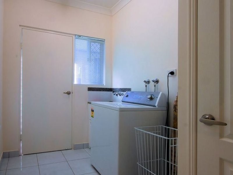 11 Keswick Street, Bushland Beach QLD 4818