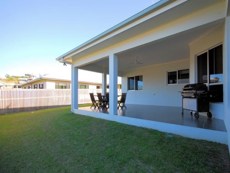 11 Keswick Street, Bushland Beach QLD 4818