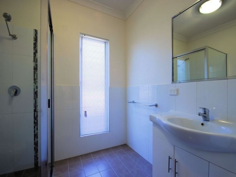 11 Keswick Street, Bushland Beach QLD 4818