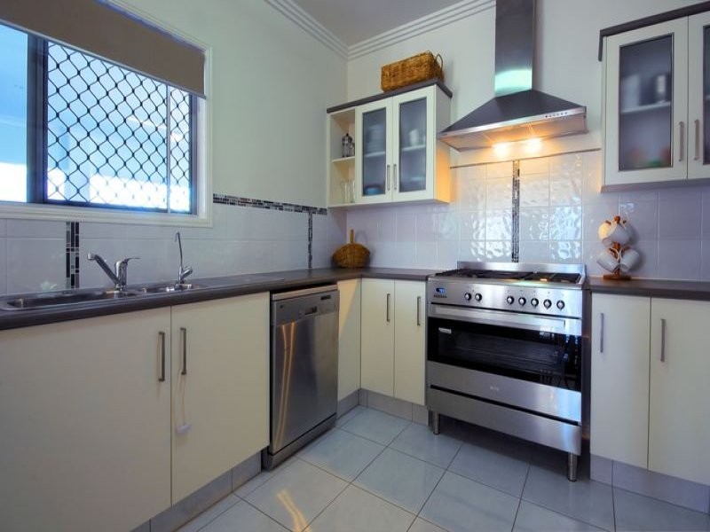 11 Keswick Street, Bushland Beach QLD 4818