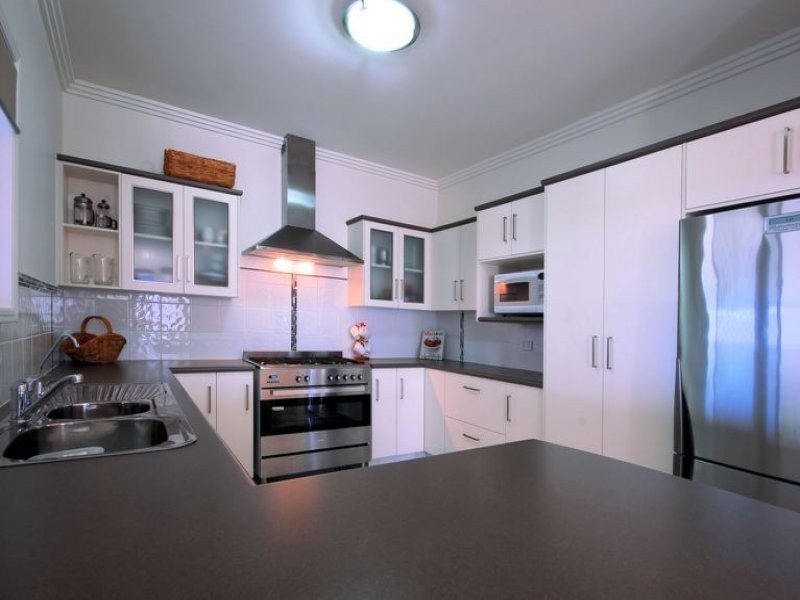 11 Keswick Street, Bushland Beach QLD 4818