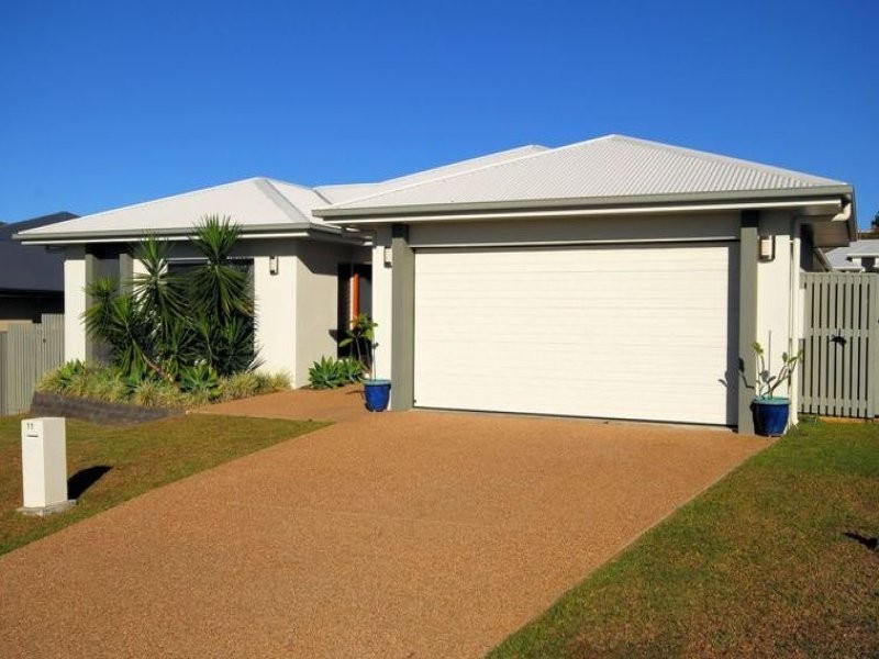 11 Keswick Street, Bushland Beach QLD 4818