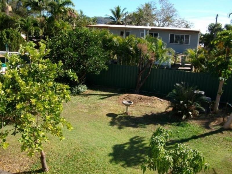 11 Hibiscus Street, Cranbrook QLD 4814