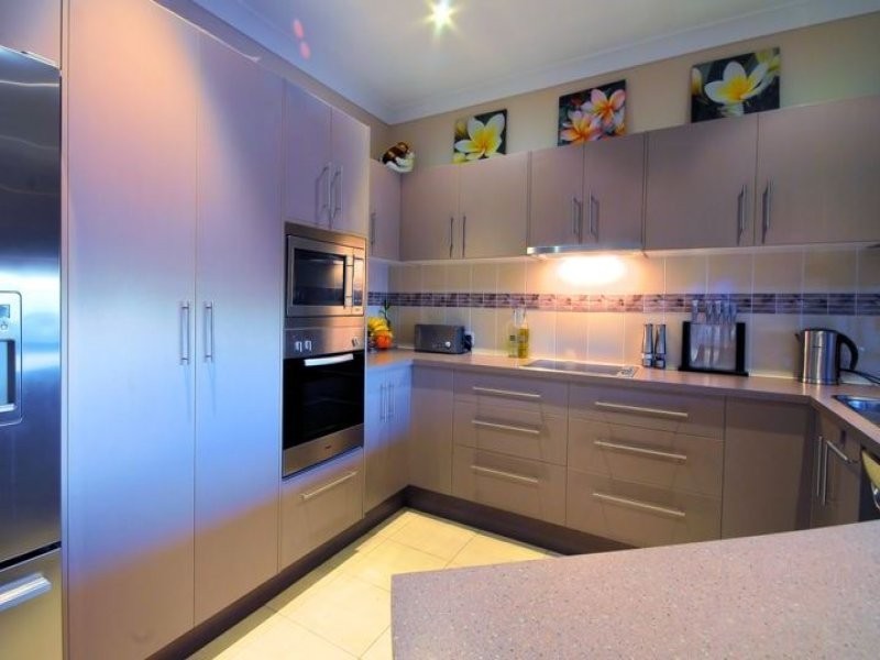 16 Daintree Drive, Bushland Beach QLD 4818
