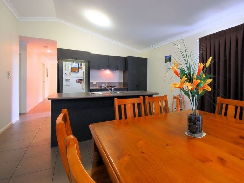 18 Coolaree Drive, Bushland Beach QLD 4818