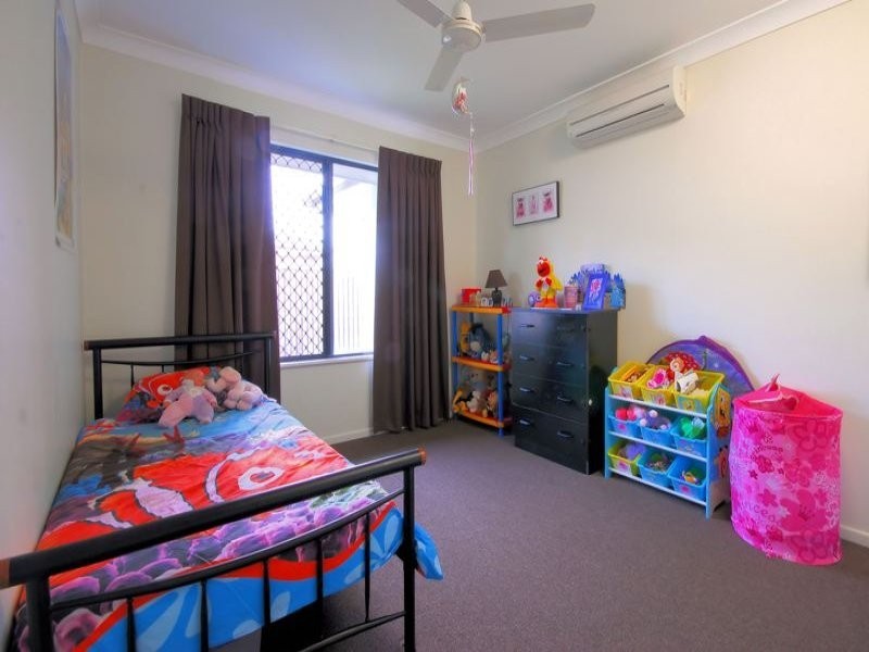 18 Coolaree Drive, Bushland Beach QLD 4818