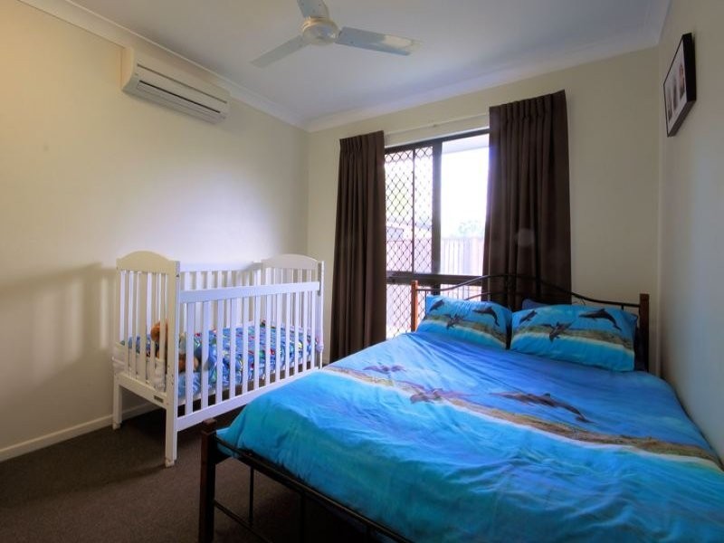 18 Coolaree Drive, Bushland Beach QLD 4818